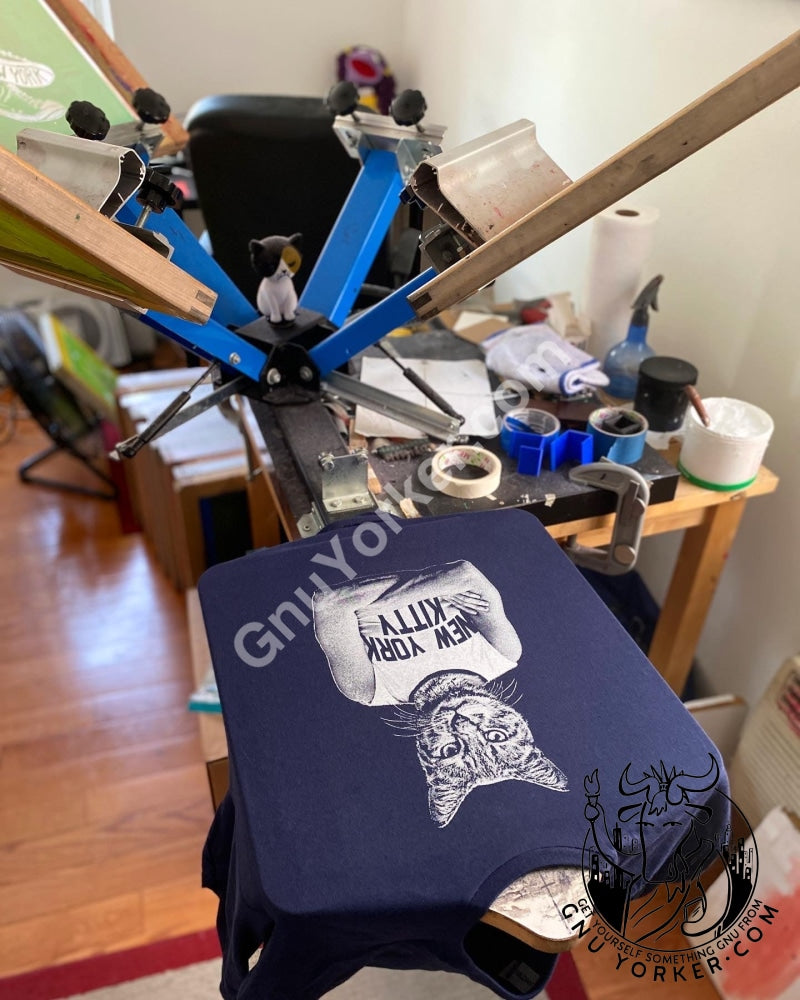 New York Kitty (Dark Shirt Edition) Shirts